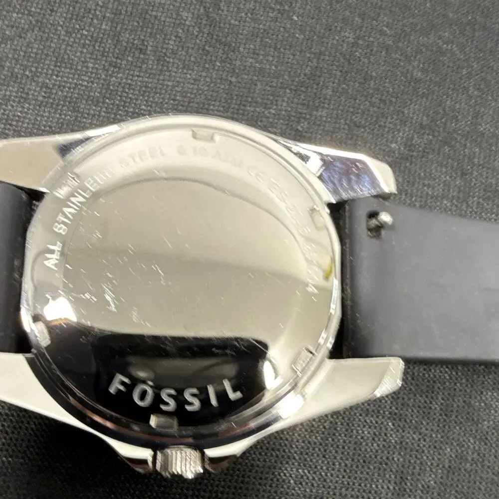 Fossil up auction